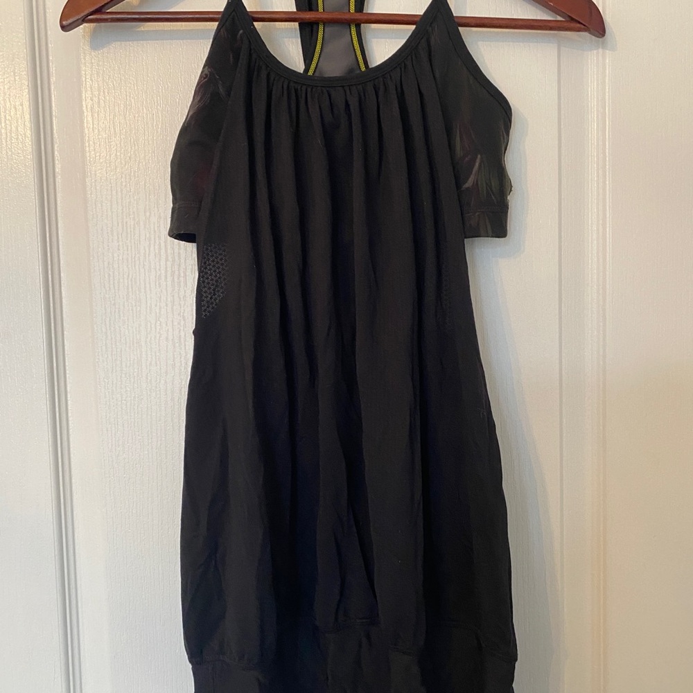 Lulu workout top